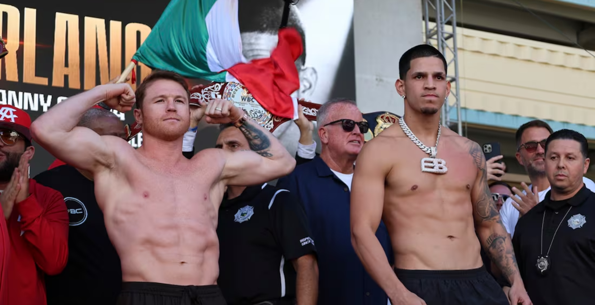 Canelo vs Berlanga fight is live at Erizo